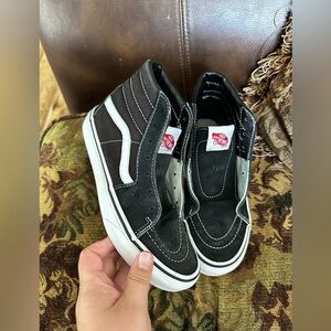 Vans Kids Sk8-Mid Black White Sneakers Size 3 Clean Soles
